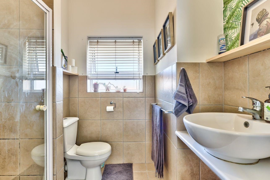 To Let 1 Bedroom Property for Rent in Beach Estate Western Cape